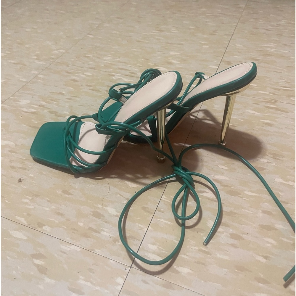 Size 6.5 women’s green SHEIN sandals